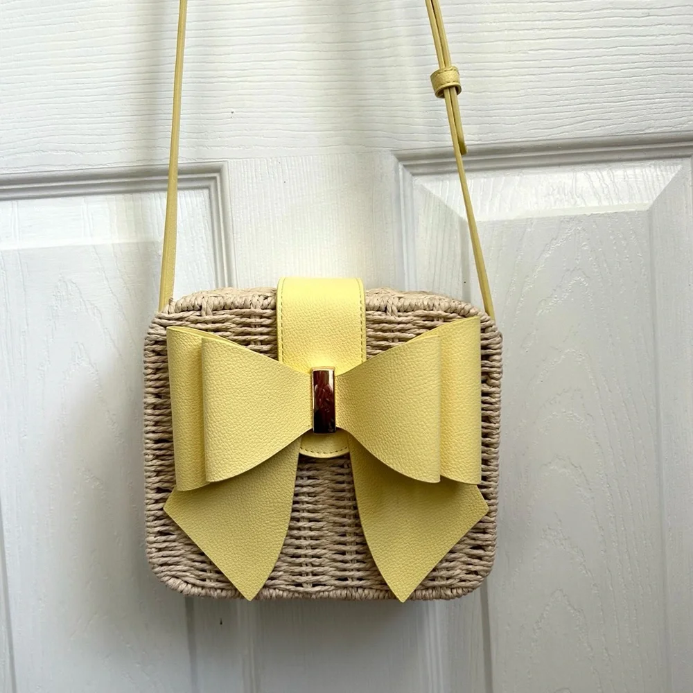 Poppy Bow Tie Straw Crossbody Bag - Picture 14 of 14